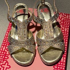 Little girls size 1 bling gold wedge sandals